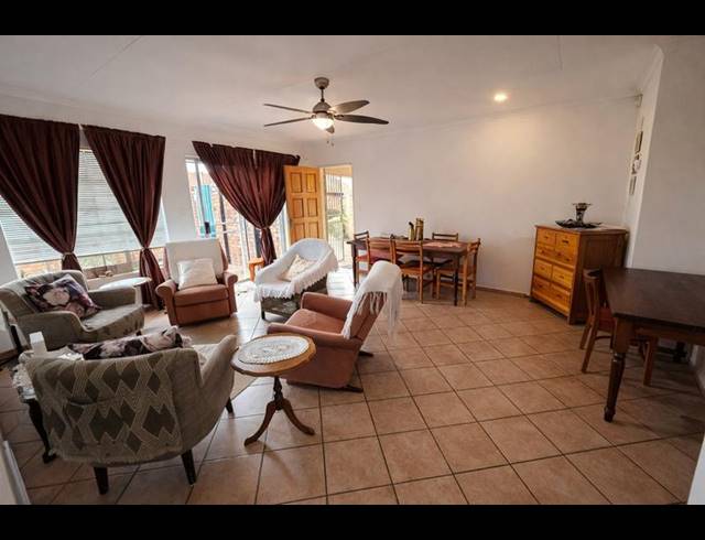 2 BEDROOM TOWNHOUSE FOR SALE IN ELARDUSPARK